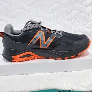 New Balance MT410LO8 Trail Running Shoe Sneaker Black Orange Gray men 9.5 wide